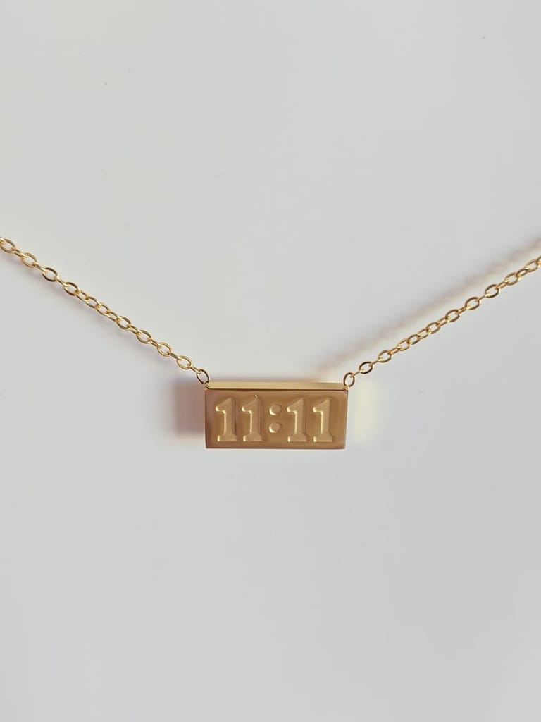 Serena Pendant Necklace - Image 5