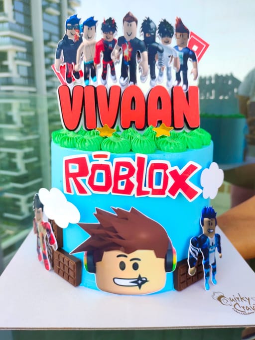 Roblox theme cake