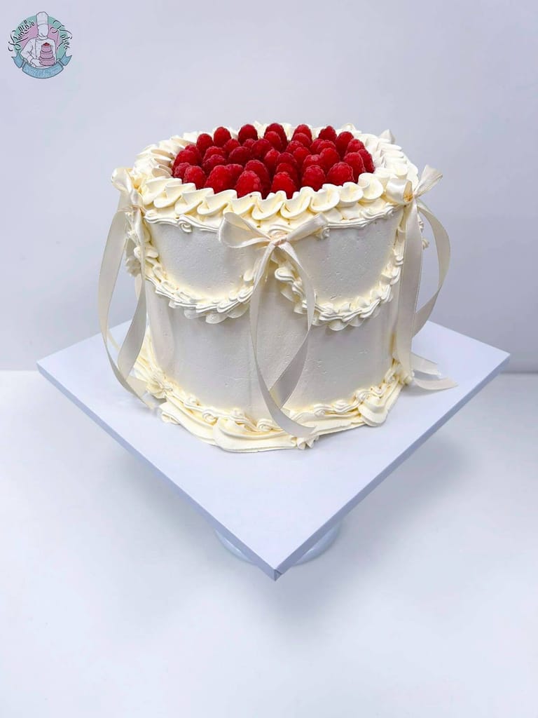 Vintage Raspberry Cake - Image 1