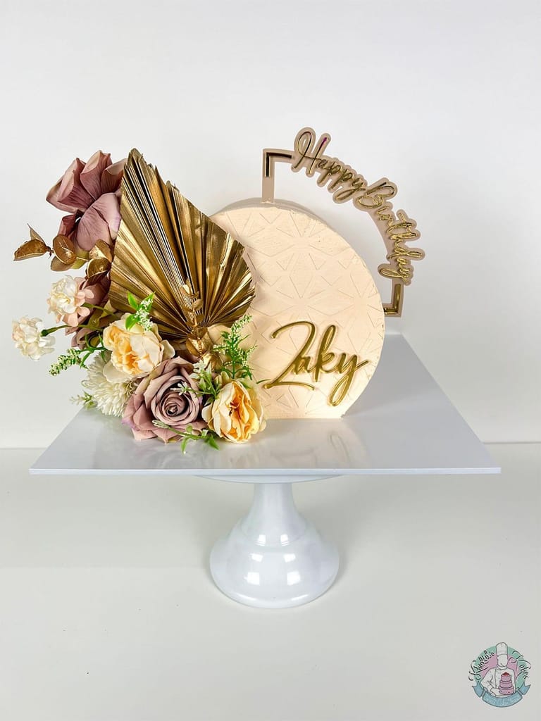 Arch Cake - Image 1