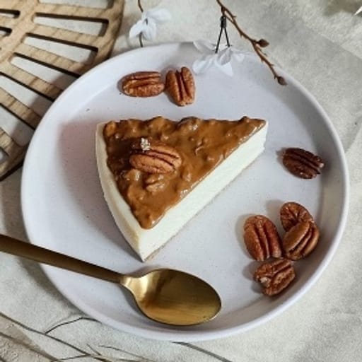 PECAN CRUNCH CHEESECAKE PASTRY (Eggless)