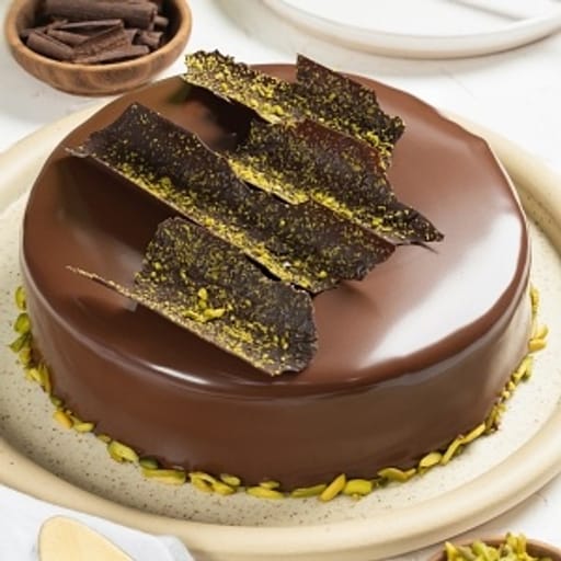 CHOCOLATE PISTACHIO MUSE CAKE