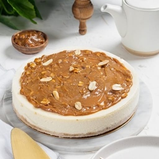 SALTED CARAMEL PEANUT CHEESECAKE