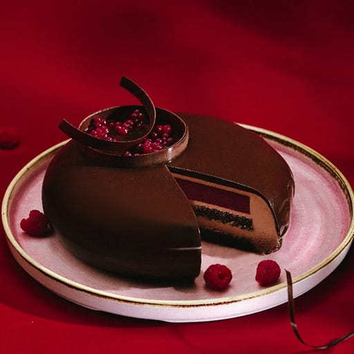 DARK CHOCOLATE RASPBERRY CAKE