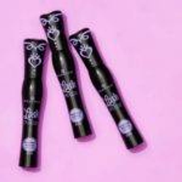 Essence – Lash Princess Sculpted Volume Washable (Purple) - Image 3