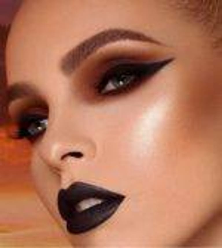 Juvias Place – I Line, I Define Pen Eyeliner – Black - Image 5