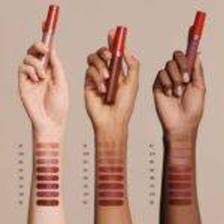 Armani Beauty – Lip Maestro Velvet Liquid Lipstick - Image 3