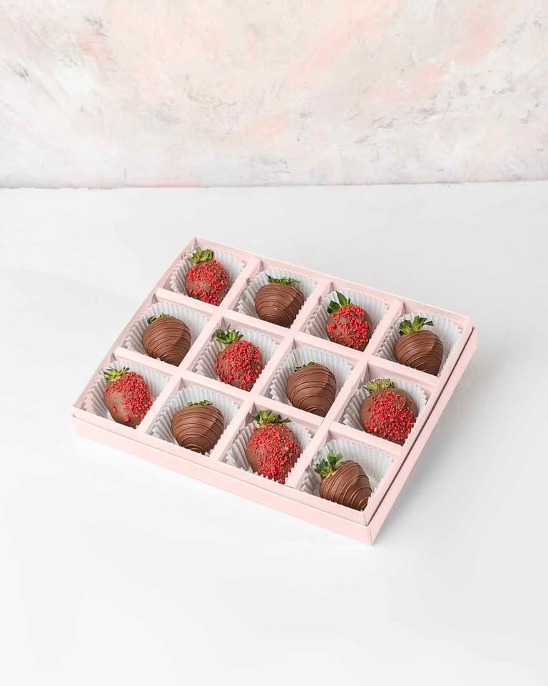 Milk chocolate Strawberries '24 - Image 1