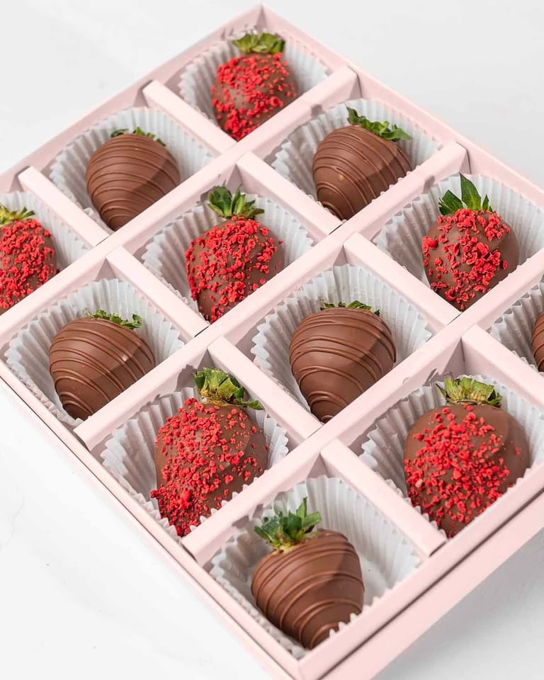 Milk chocolate Strawberries '24 - Image 3