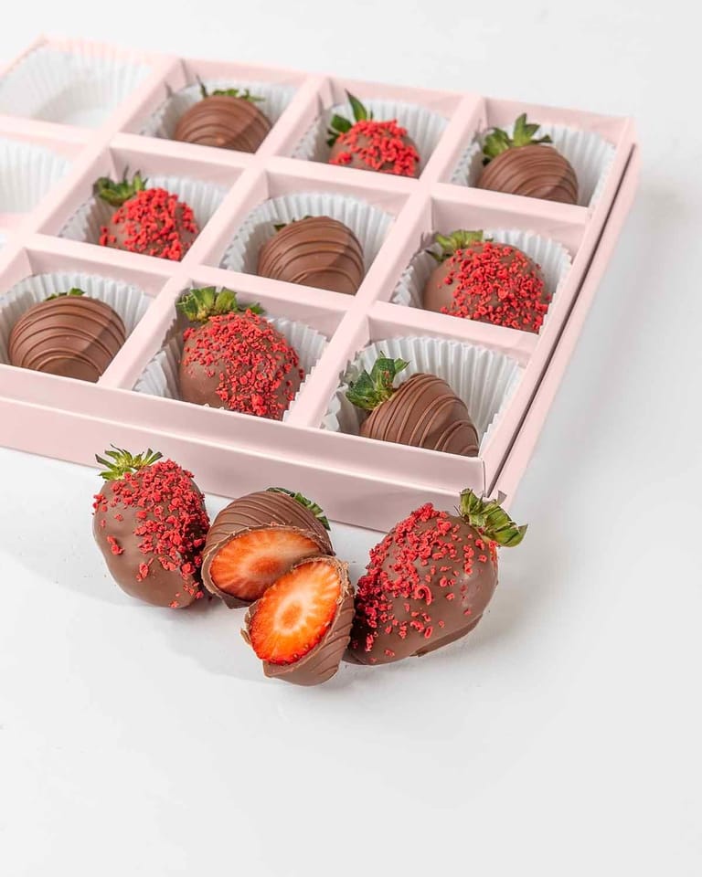 Milk chocolate Strawberries '24 - Image 4