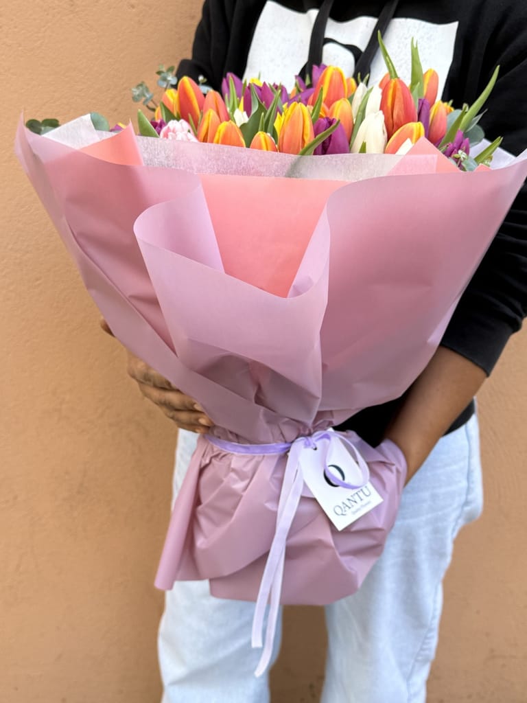 Ramo de Tulipanes Elegante - Image 3