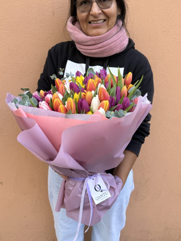 Ramo de Tulipanes Elegante - Image 5
