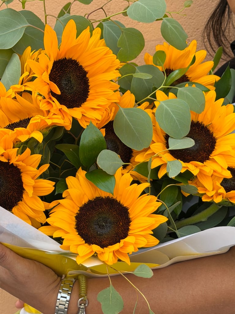 Ramo de Girasoles - Image 4
