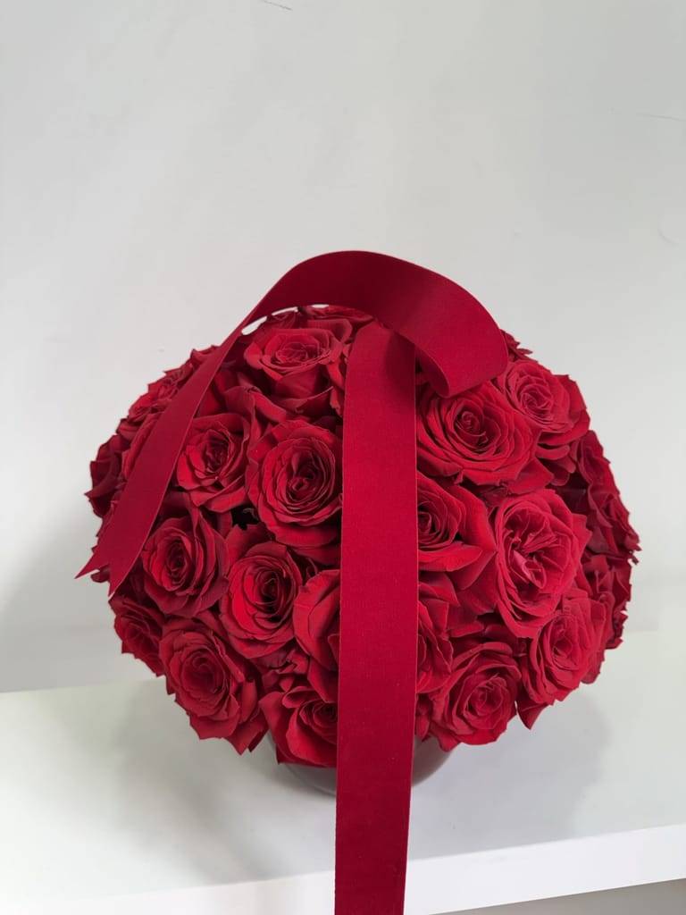 Pasión Granate - Centro Elegante y - Image 3