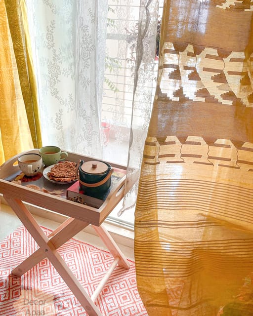 Wooden Foldable Tray Stool (Woody Orange Flower)
