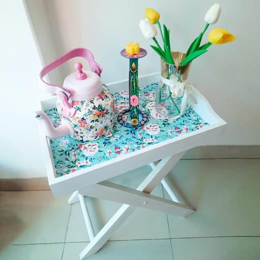Wooden Foldable Tray Stool (Gentle White)