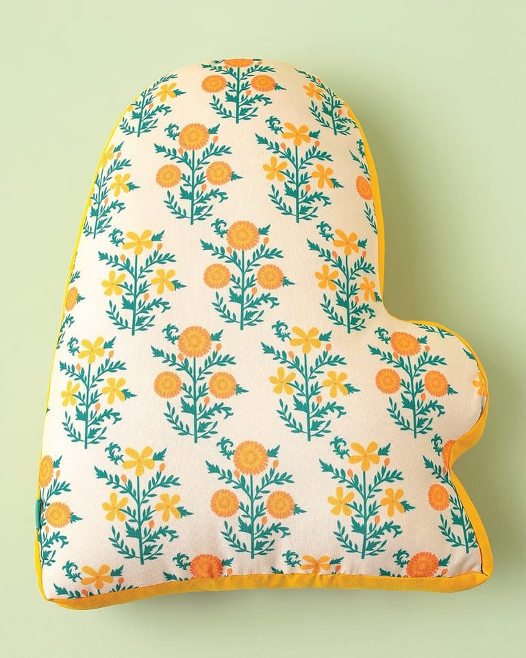 Royal Rani Shape Cushion - Image 4