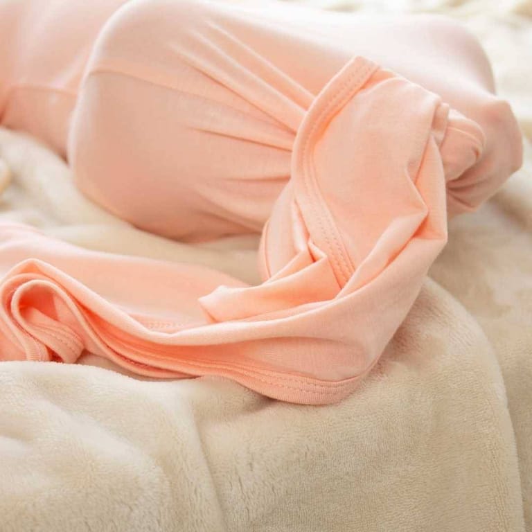 Organic Bamboo Knotted Gown & Beanie Set | That's Peachy - Image 10