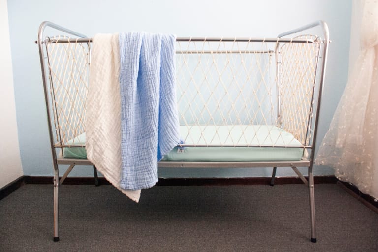Organic Bamboo Muslin Fitted Crib Sheets | Mint Condition - Image 5