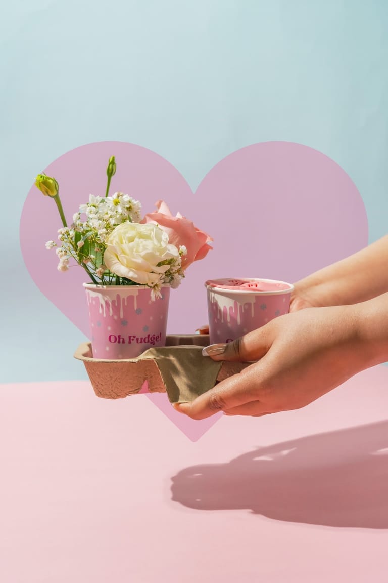 Brownie Tub + Bouquet Combo - Image 1