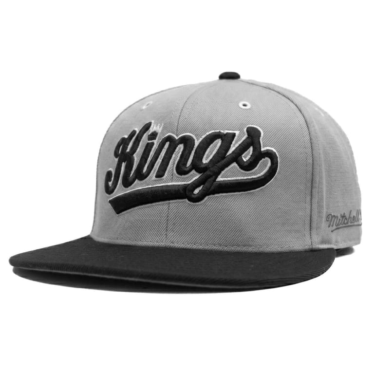 Oversized KIngs Mitchell & Ness - Image 1