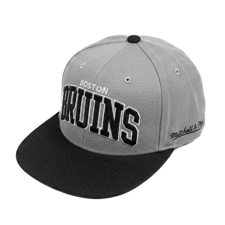 Oversized Boston Bruins Mitchell & Ness - Image 4