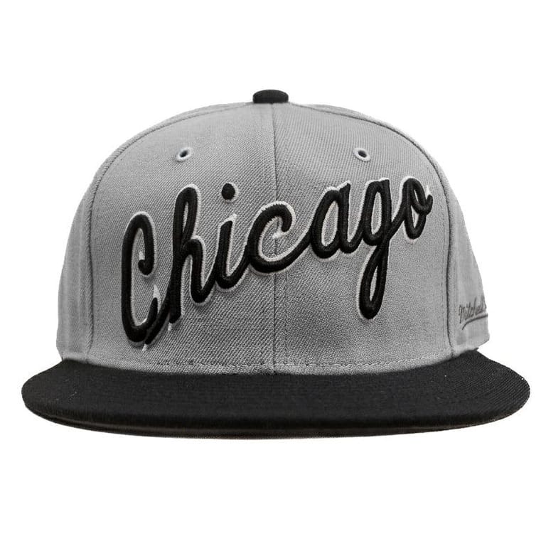 Oversized Torronto Raptors Mitchell & Ness - Image 2