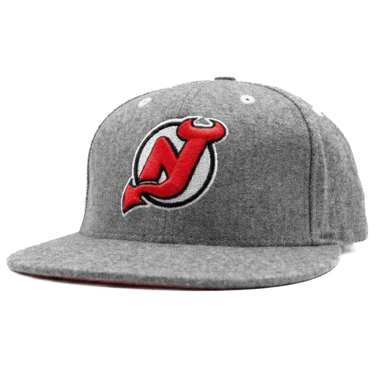 Oversized Mitchell & Ness NJ - Image 1