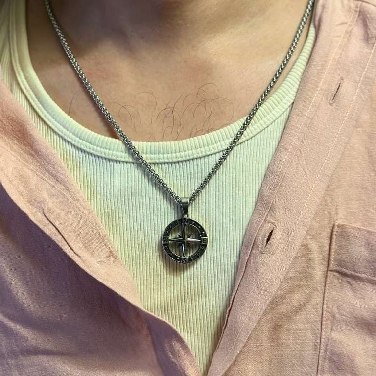 North Star Compass Pendant Necklace - Image 3