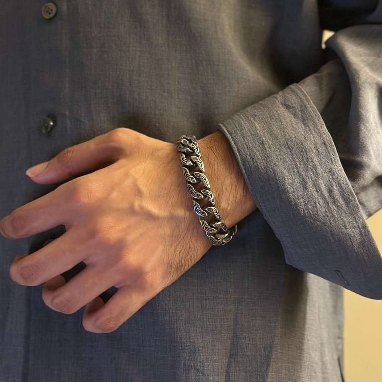 Vintage Wave Pattern Titanium Steel Bracelet - Image 1