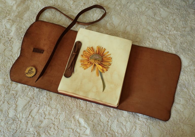 Knotted Vintage Diary - Image 3