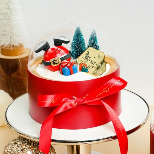 Santa’s Snow Globe Cake (Alcohol-free Tiramisu)