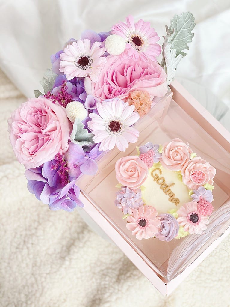 Brielle Bloom Box – Cake & Flower Box