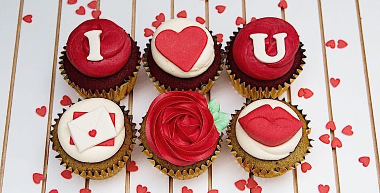 Amour (Box of 6) – Valentine’s Day Cupcake - Image 2