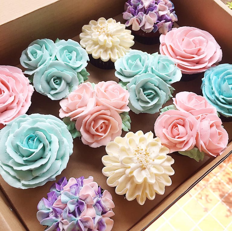 Tiffany Box – Flower Cupcake