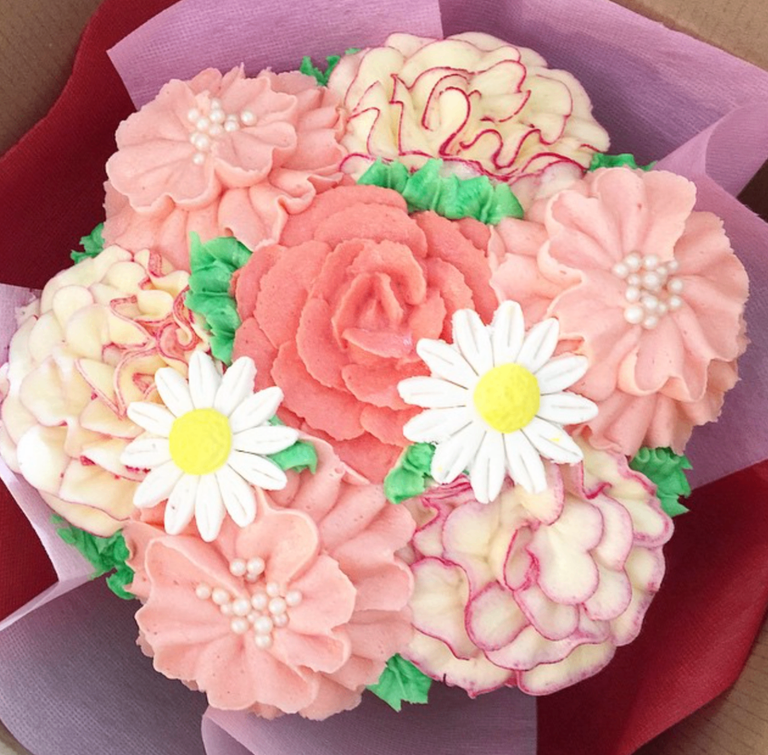 Victoria Bouquet – Flower Cupcake Bouquet