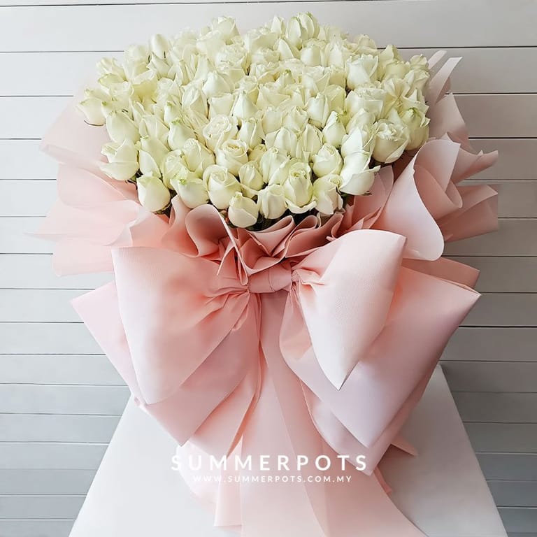 99 Roses Bouquet 526
