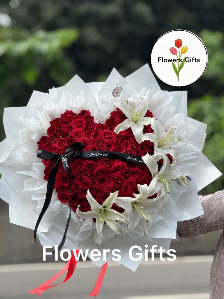 Premium Fresh 1000 Rose With Lily Bouquet - Image 1
