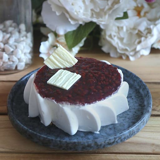 Raspberry Feta Cheese Cake (Eggless)