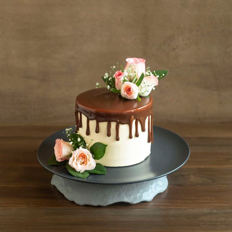Pure Butter Almond Cake French Vanilla Butter Cream - Image 1