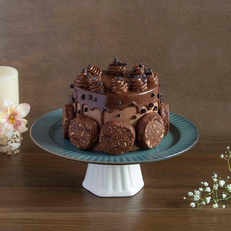 Chocolate Hazelnut Cookie Overloaded Cake (Eggless) - Image 1
