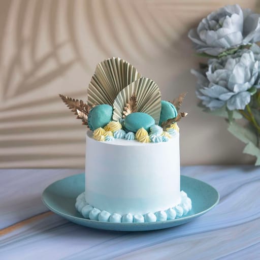Dutch Truffle Overloaded Cake With Macaroons (Eggless)