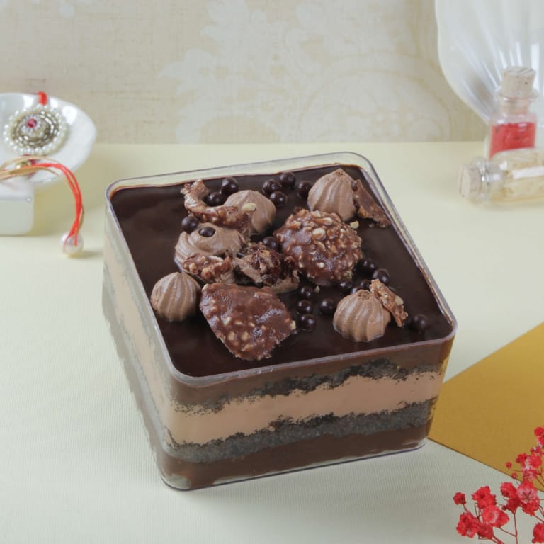 Ferrero Rocher Box Cake 300 gms (Eggless) - Image 1