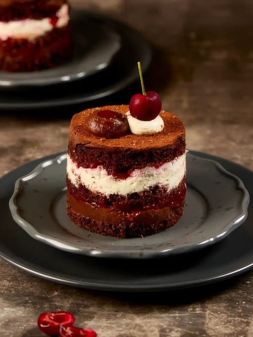 Black Forest Single Cake – 250 gms