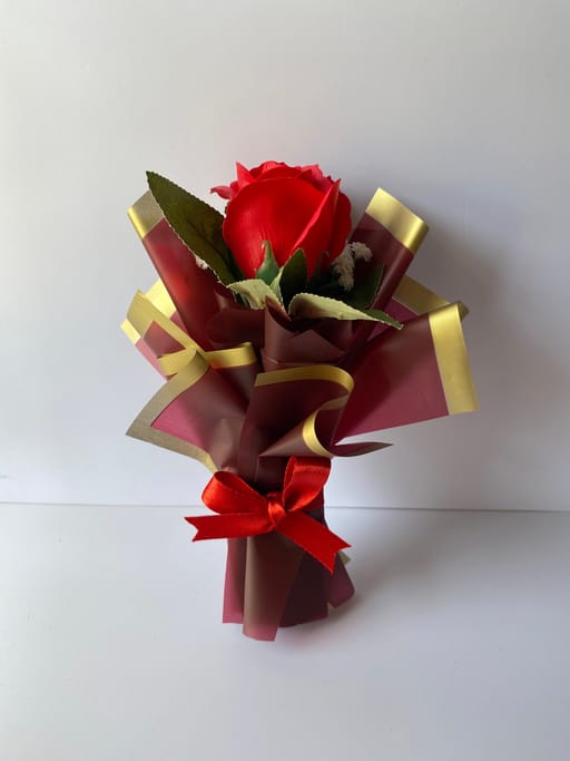 Single rose bouquet