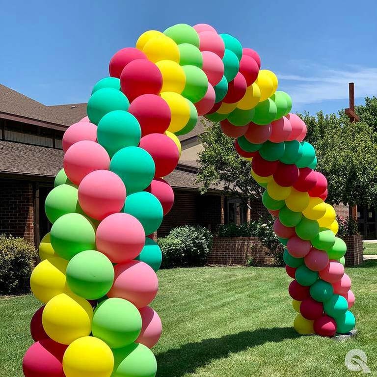 Classic balloon arch - Image 2