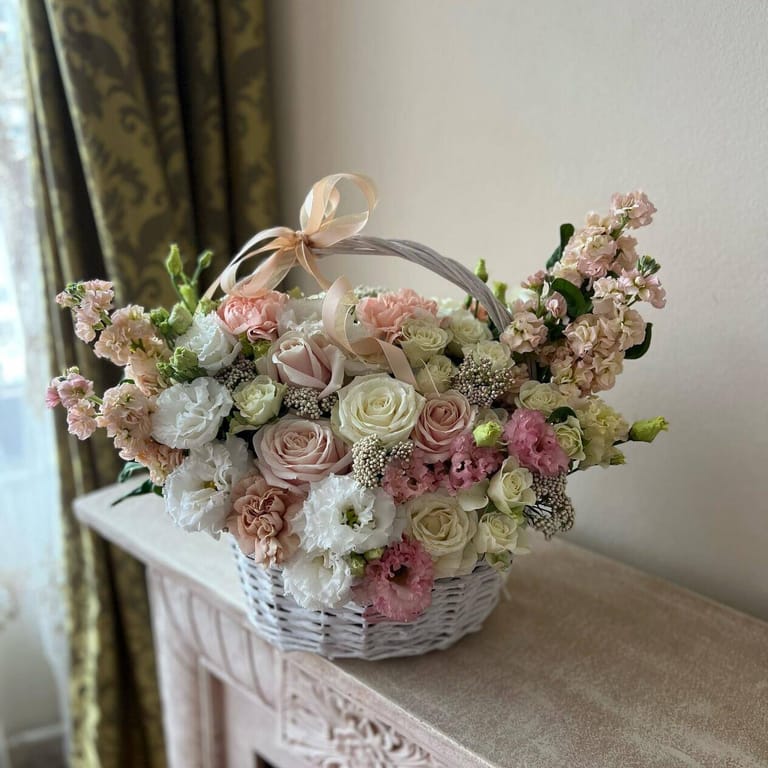 Basket with flowers „the prettiest lace - Image 3