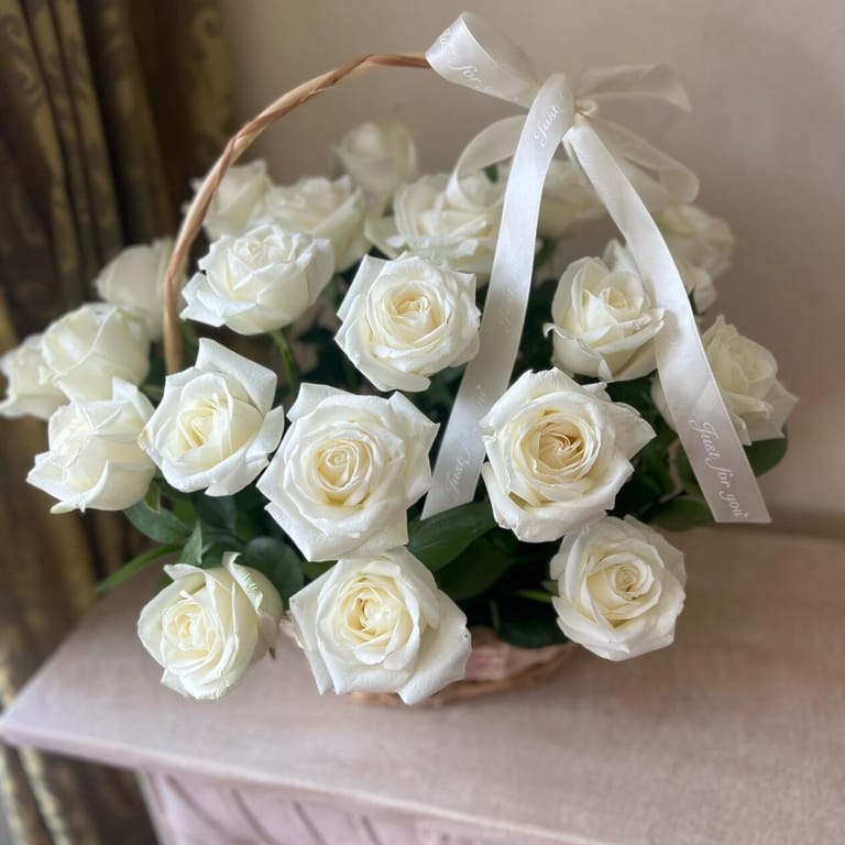 Flowers in the basket - Image 2