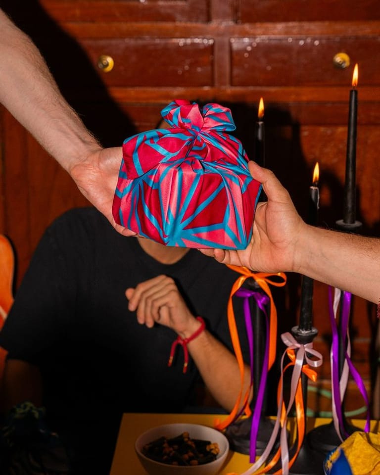 How to Wrap Gifts Like a Pro: Creative Wrapping Ideas