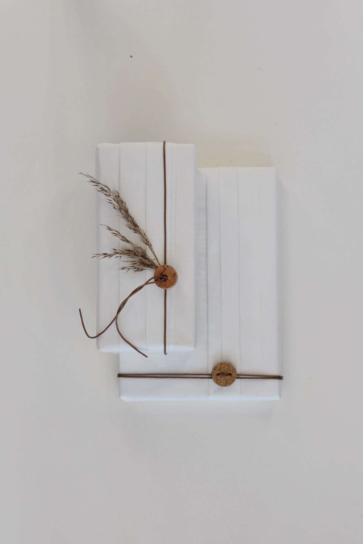 7 Thoughtful & Everyday Gifts Under 20 for Him
